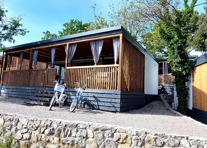 Mobile Homes - Alpe Jadran Mobil אתר קמפינג *