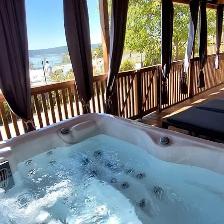 Mobile 624 - Jacuzzi, Sea View & Pool Side Camping Selce